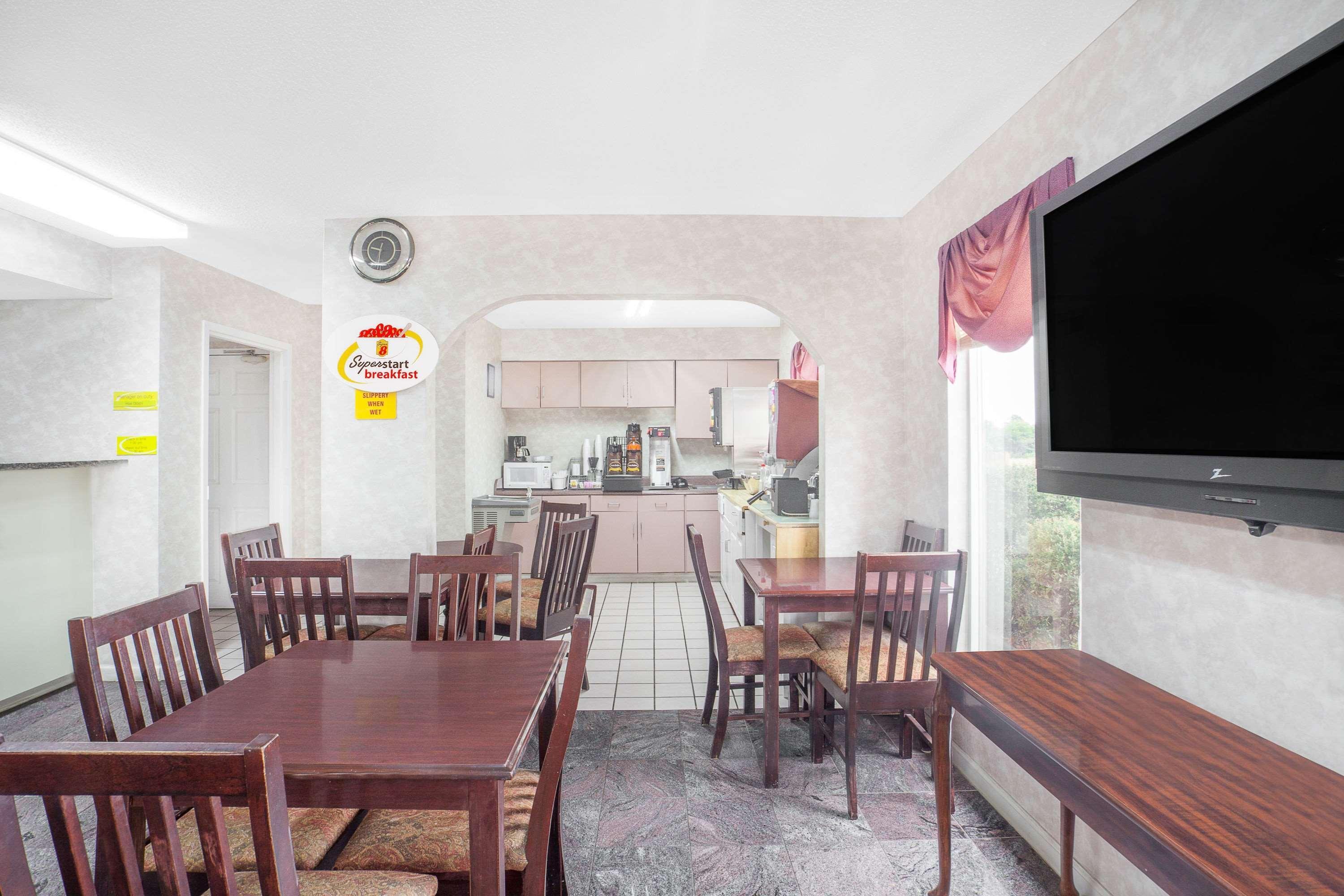 Super 8 By Wyndham Decatur Priceville Exterior foto