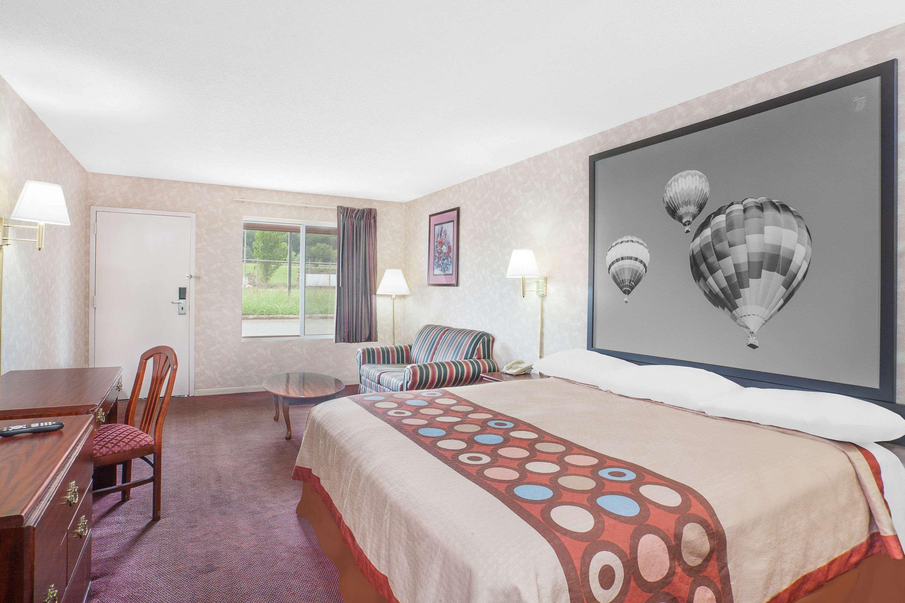 Super 8 By Wyndham Decatur Priceville Exterior foto