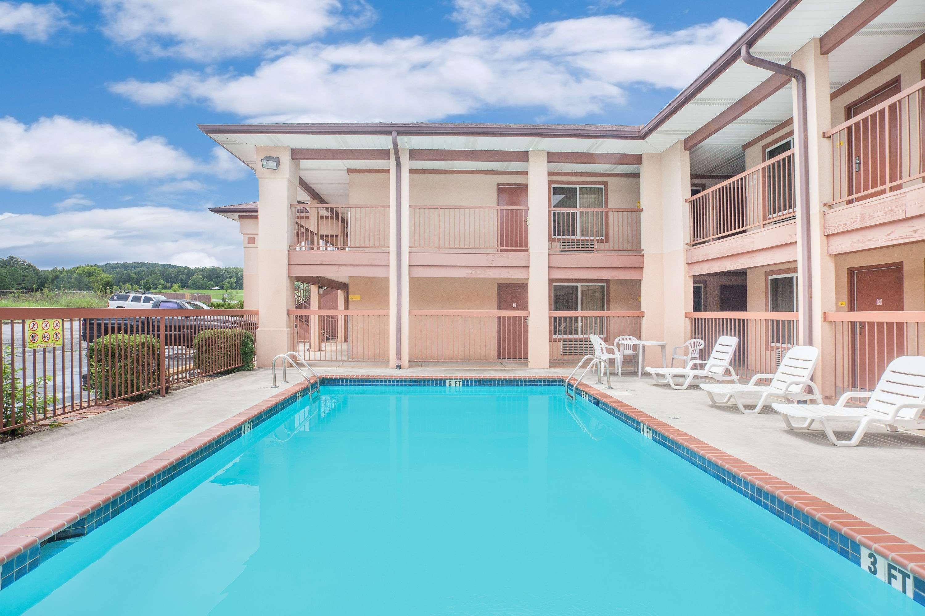 Super 8 By Wyndham Decatur Priceville Exterior foto