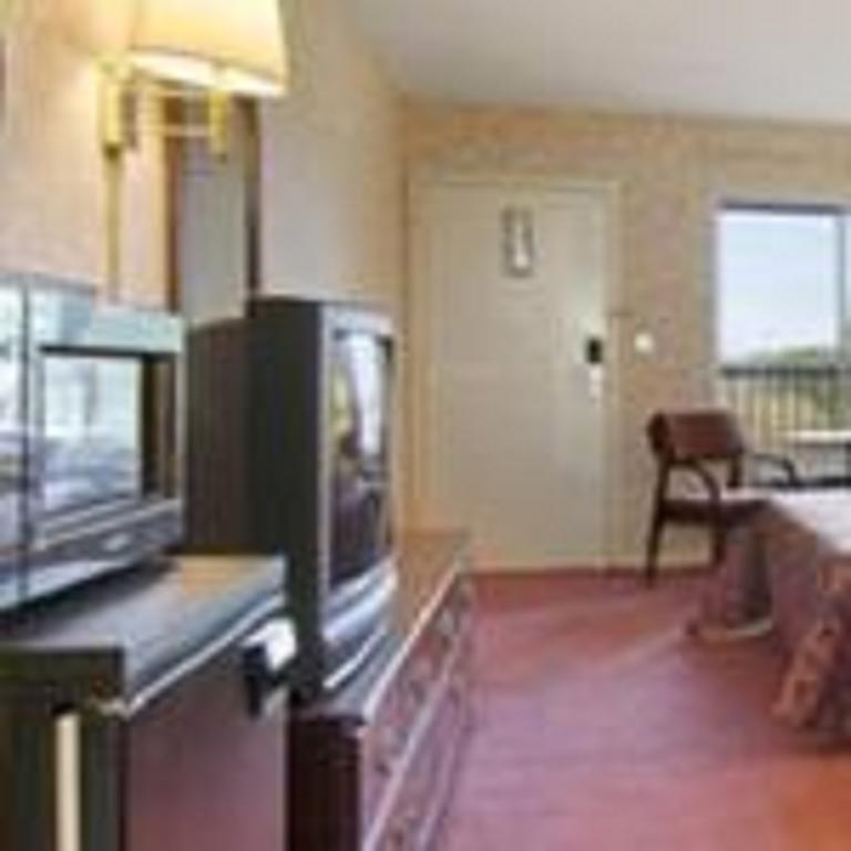 Super 8 By Wyndham Decatur Priceville Exterior foto